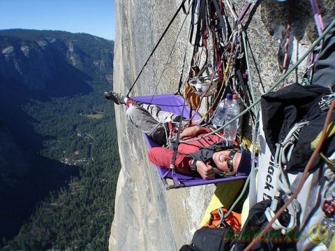 Отдых на отвесных скалах Национального парка Йосемити