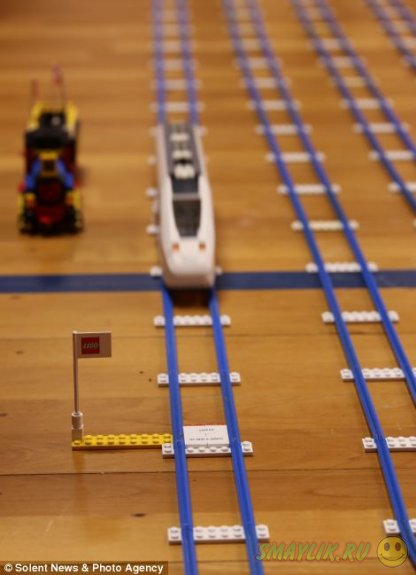 В Дании построили самую  длинную игрушечную железную дорогу из LEGO 