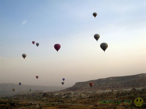 Воздушные шары в небе над Каппадокией