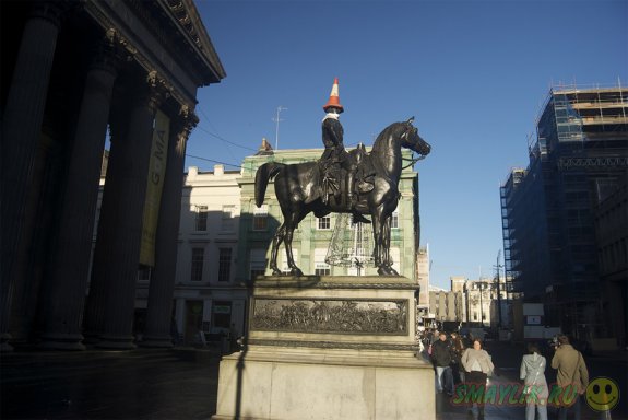 Власти Глазго надеются защитить статую герцога Веллингтона от хулиганов