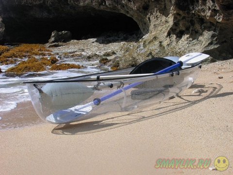 Совершенно прозрачные лодки для романтической прогулки по воде