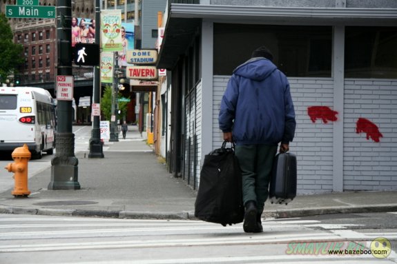 Бездомный из Сиэтла предлагает необычный тур по по тусовочным местам попрошаек 