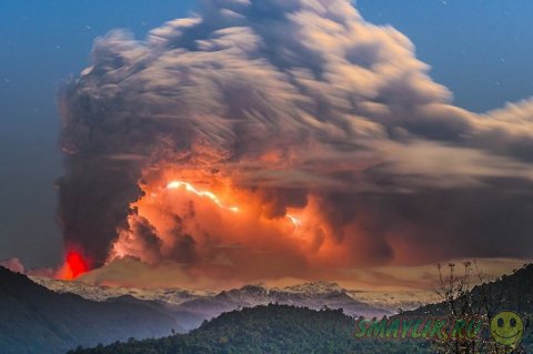 Извергающийся вулкан Cord&#243;n Caulle