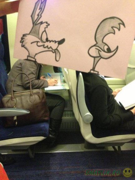 Смешные герои мультфильмов и пассажиры в рисунках писателя Октобера Джонса