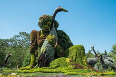 Произведения искусства из растений в Ботаническом саду Монреаля