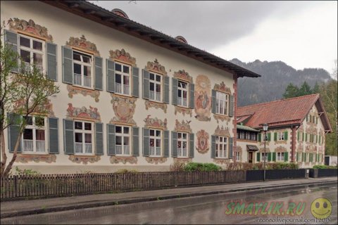 Расписанные фресками дома в боварской деревеньке Обераммергау