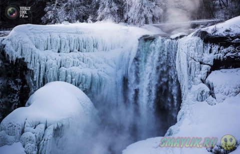 Ниагарский водопад во время минусовых температур