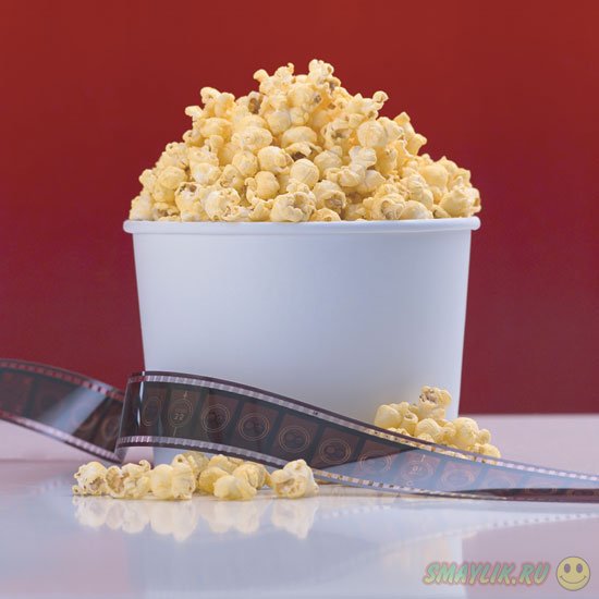 Жевание попкорна в кинотеатрах защищает от воздействия рекламы