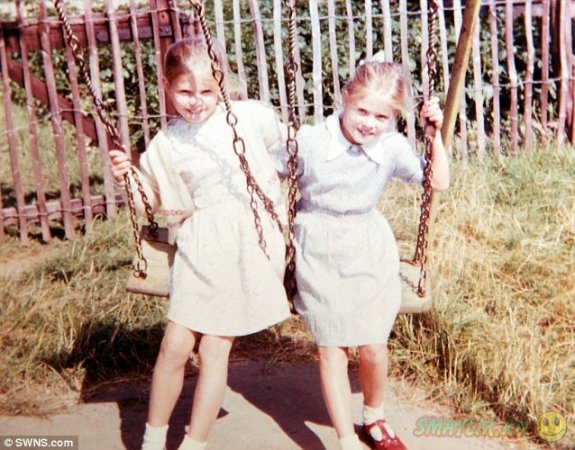 Сестры-близнецы носят одинаковые наряды уже 14 лет
