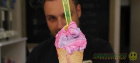 В Испании создали мороженое, меняющее свой цвет