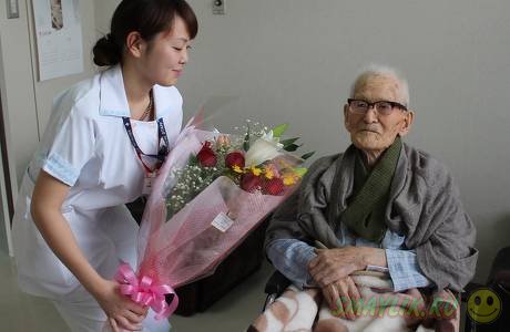 Самый старый мужчина в мире - 111-летний японец Сакари Момои